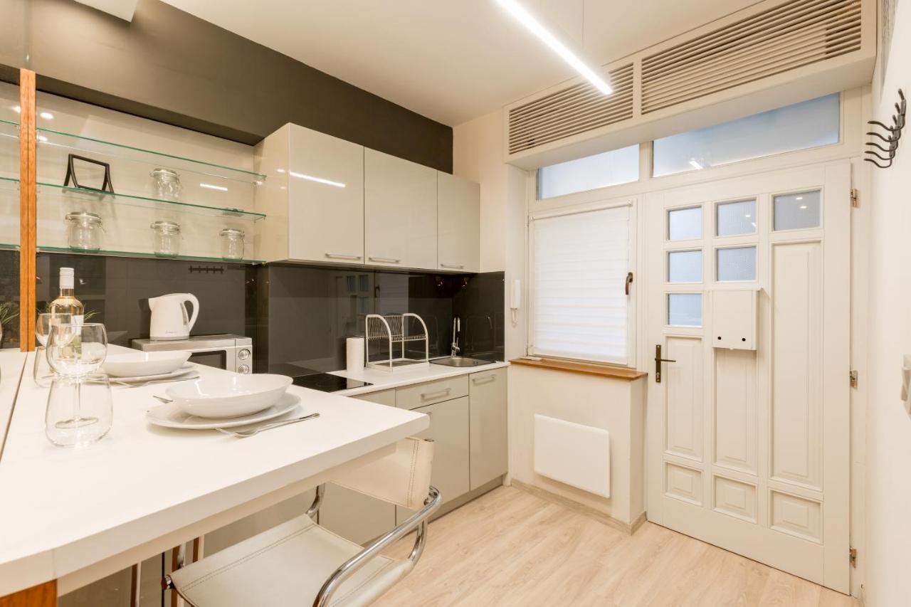 Retro Budapest Dream Suite Near The Danube Екстер'єр фото
